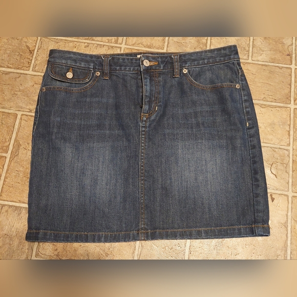 SZ 10 (30) GAP DENIM SKIRT - Picture 1 of 2